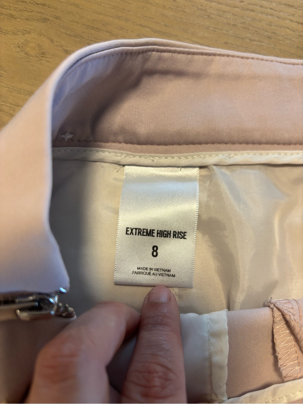 Express High-Waist Pale Pink Stretch Shorts - Picture 4 of 4